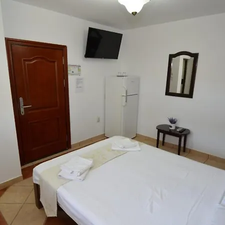 Ii Smart House Martiniuc Отель 2*